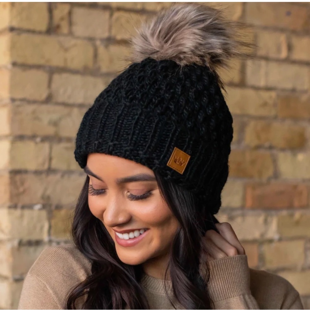 Panache Cable Knit Fleece Lined Fur Pom Hat mint condition black